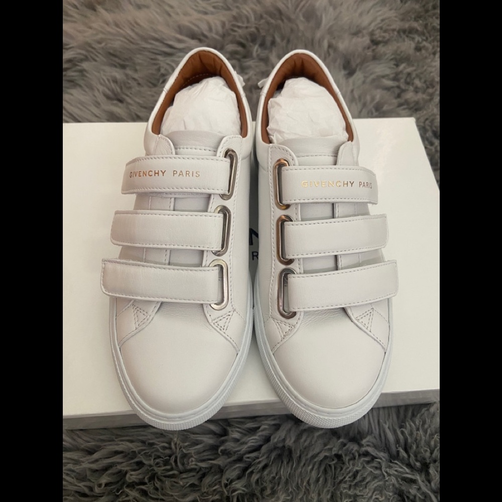 Givenchy Urban Street Leather Sneakers